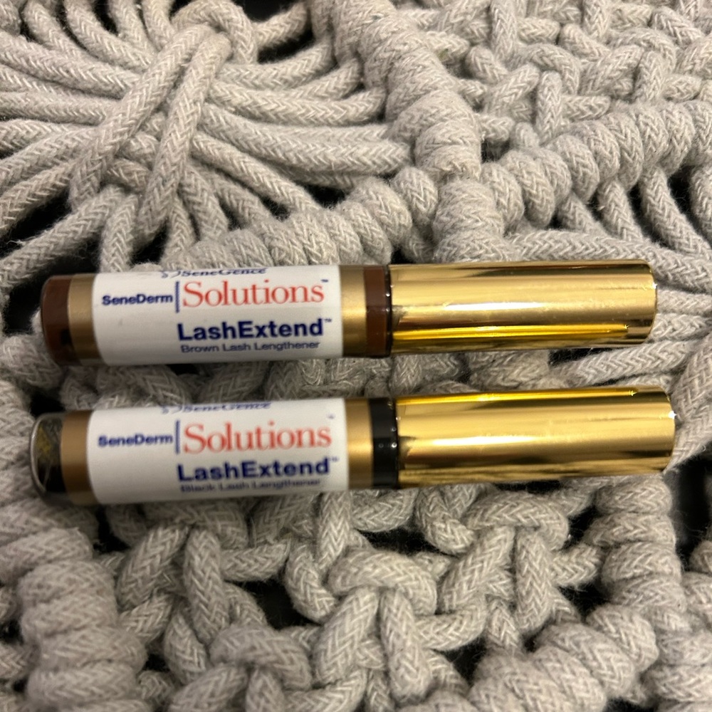 Senegence’s lengthening eyeliner. New sealed water resistant eyeliner. Set of 2.